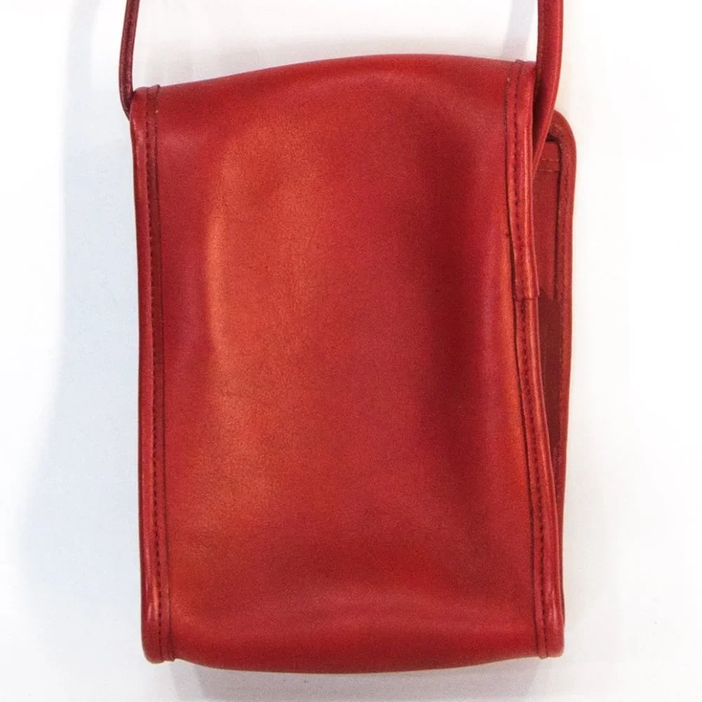 Coach Vintage Red Scooter Swing Pack (L5D 9893) - Picture 3 of 10